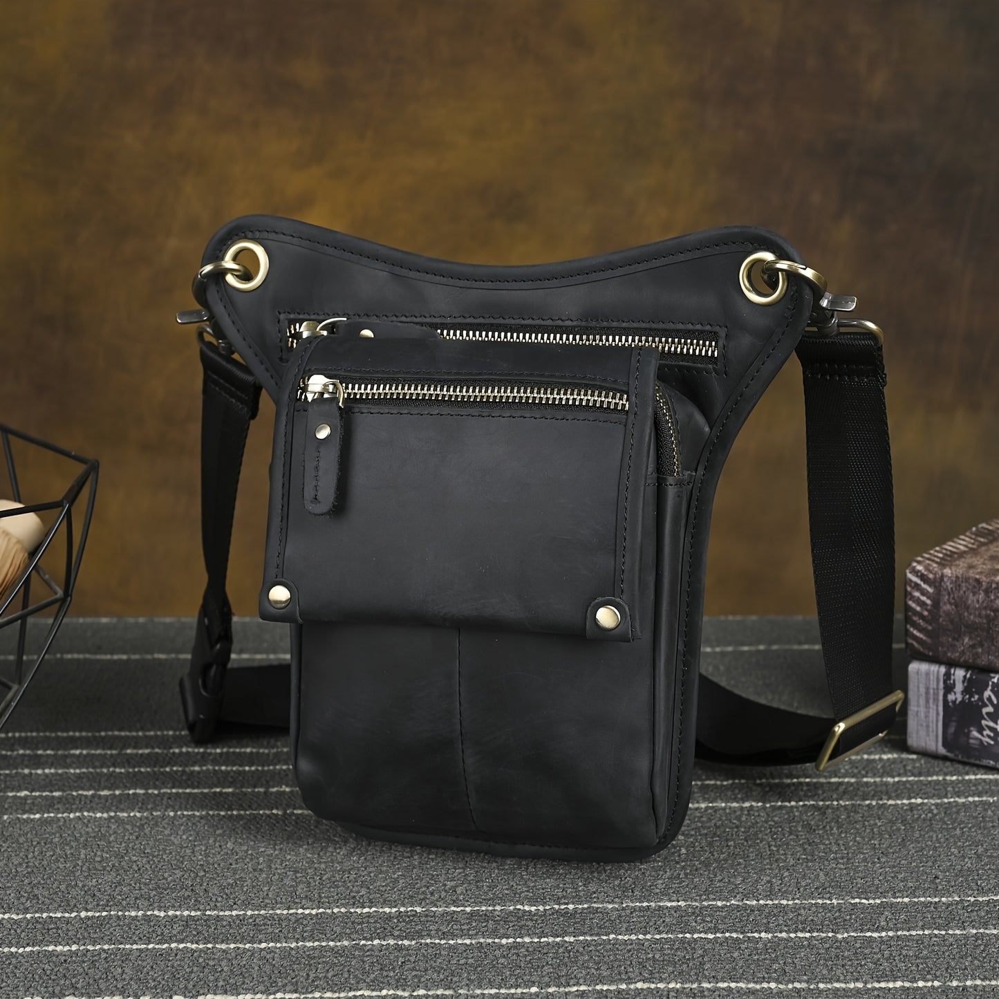 Men's Vintage Leather Sling Bag for Casual Travel