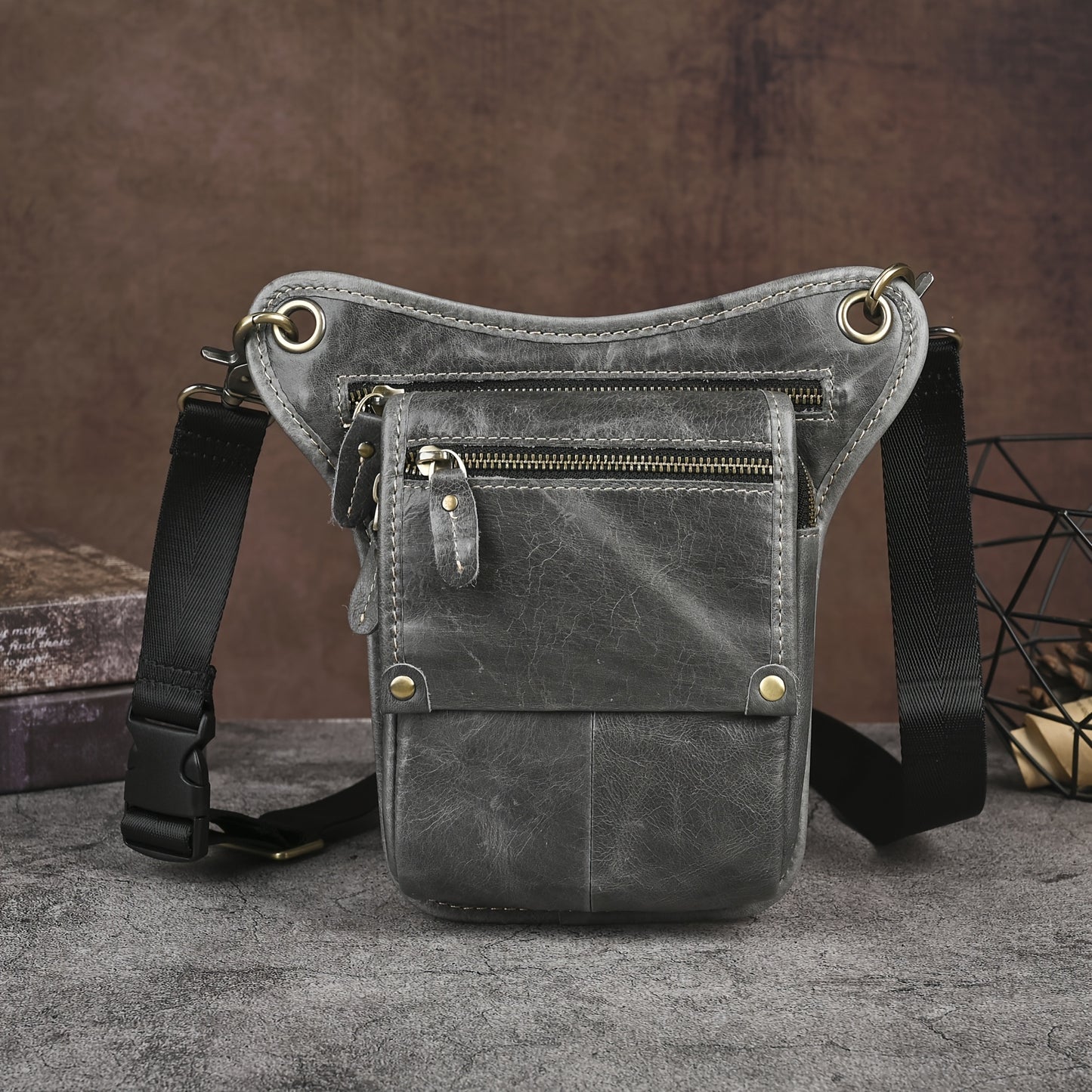 Men's Vintage Leather Sling Bag for Casual Travel