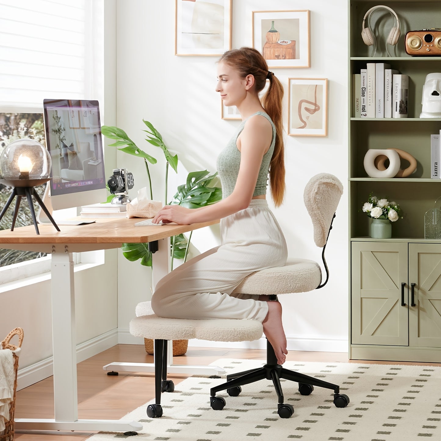 Pinmoco Ergonomic Cross Legged Meditation Chair with Wheels
