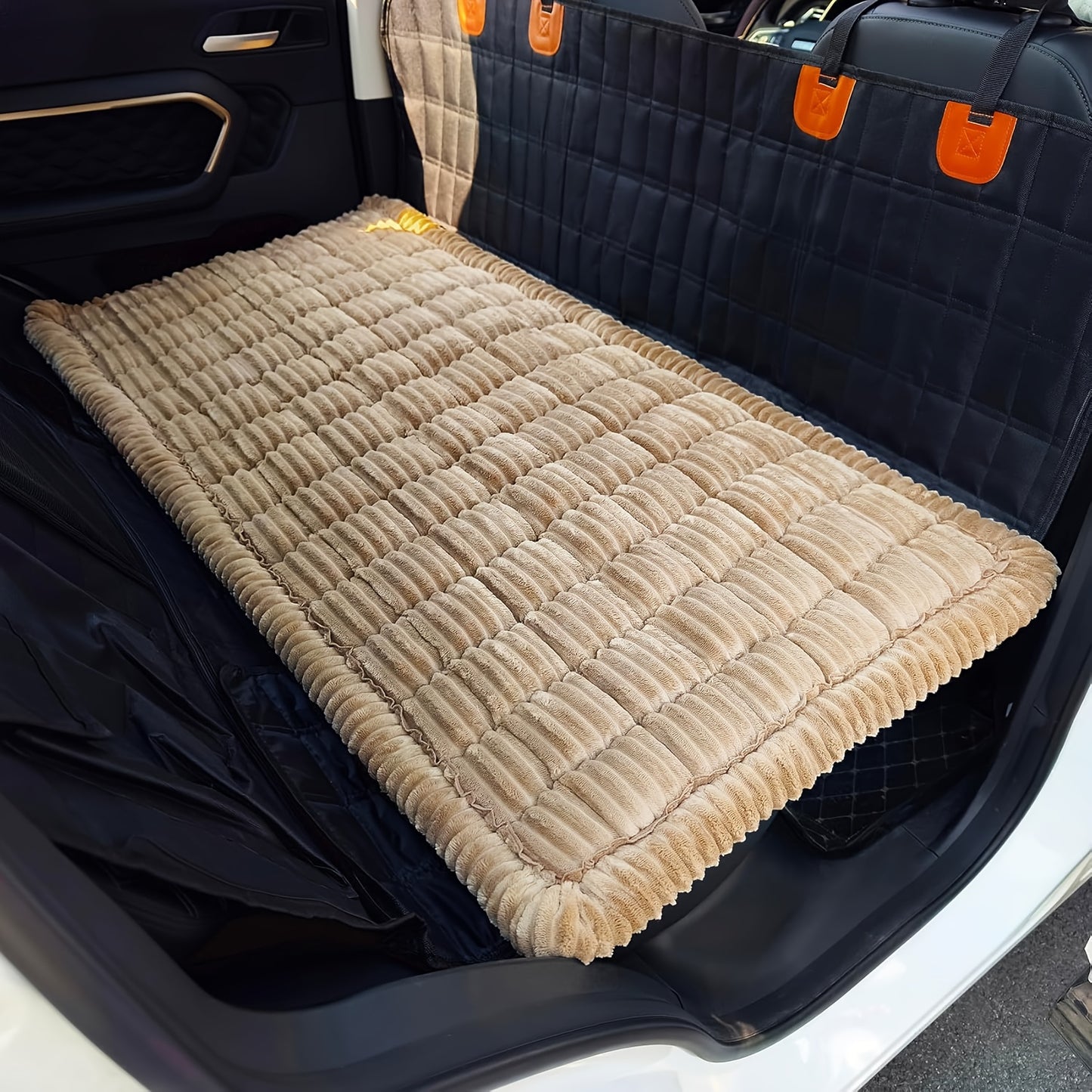 Non Slip Car Dog Seat Cushion Ergonomic Design For Comfort