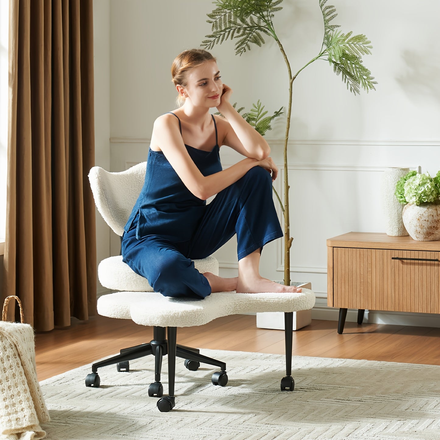 Pinmoco Ergonomic Cross Legged Meditation Chair with Wheels