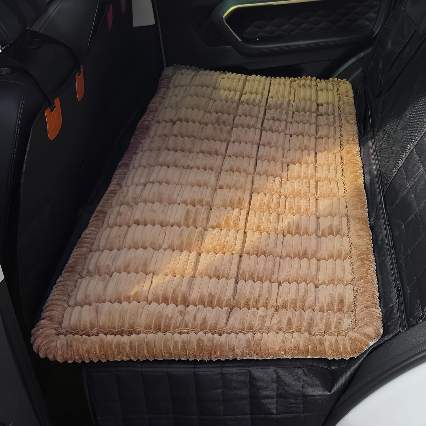 Non Slip Car Dog Seat Cushion Ergonomic Design For Comfort