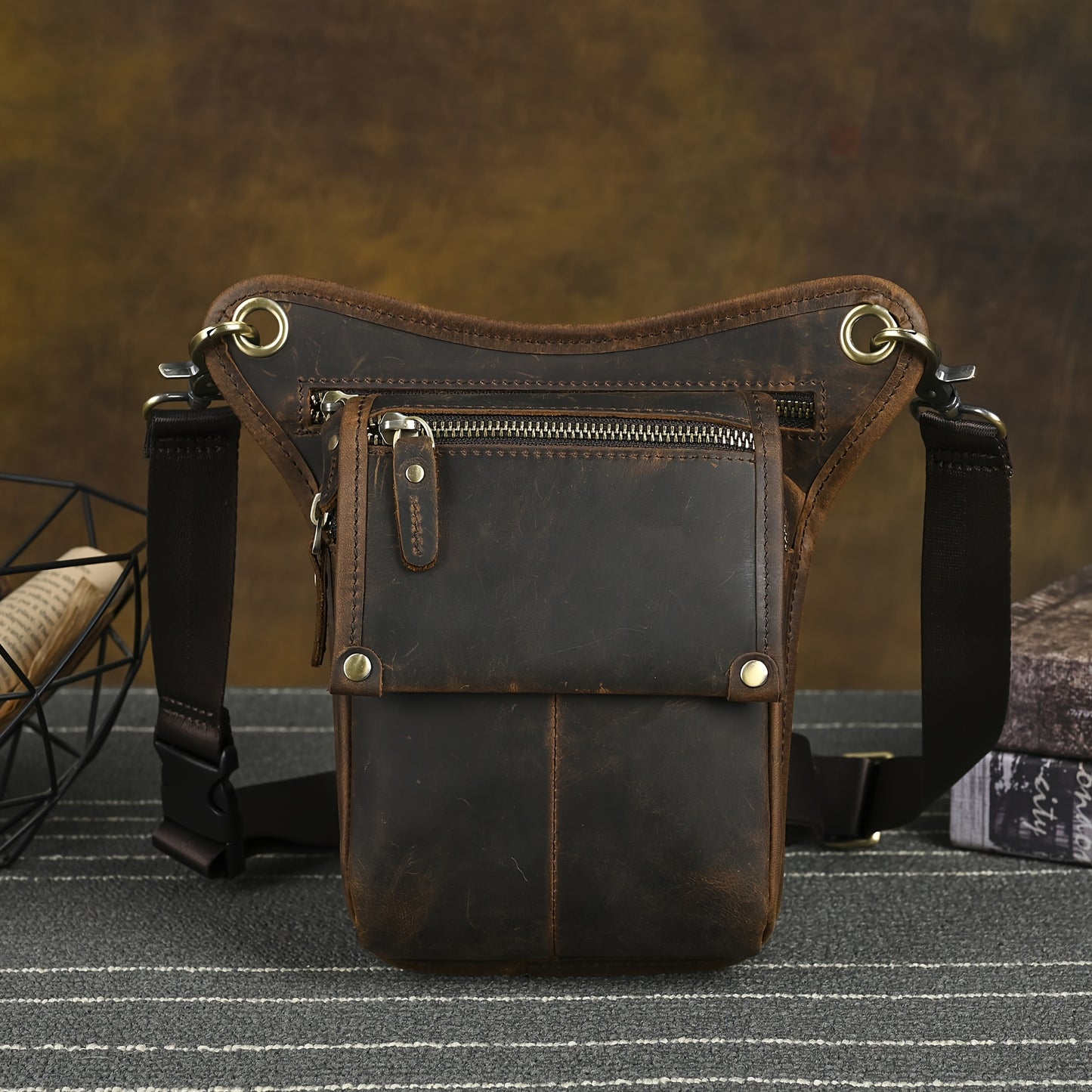 Men's Vintage Leather Sling Bag for Casual Travel