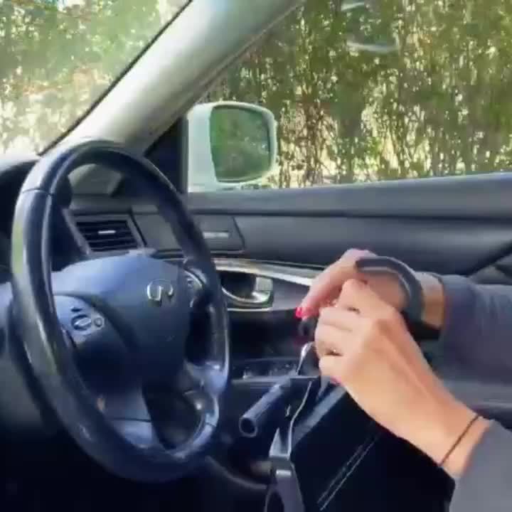 2-in-1 Car Steering Wheel And Backseat Tray For Convenience