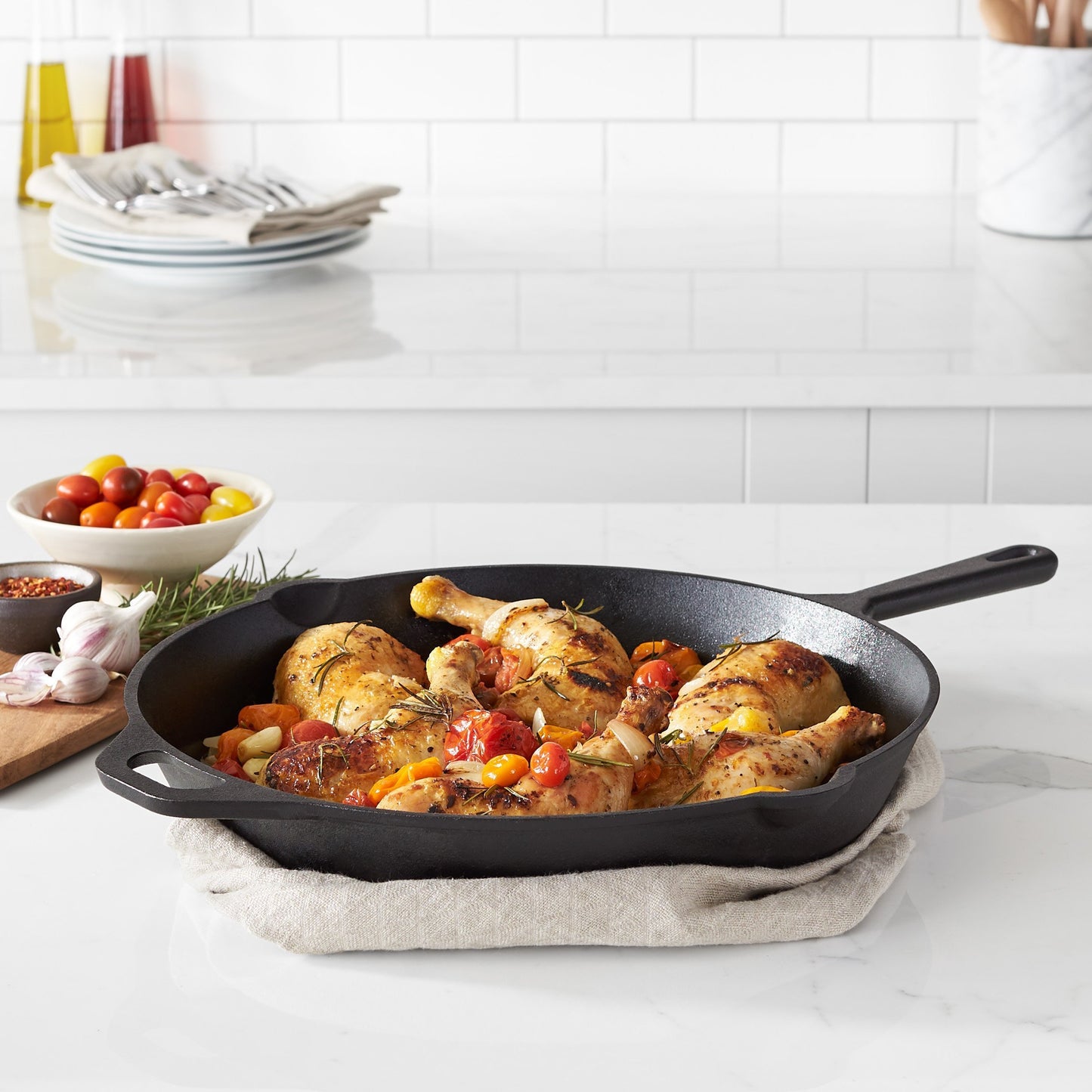 IRESTAURANT PLUS Preseasoned Cast Iron Skillet Durable
