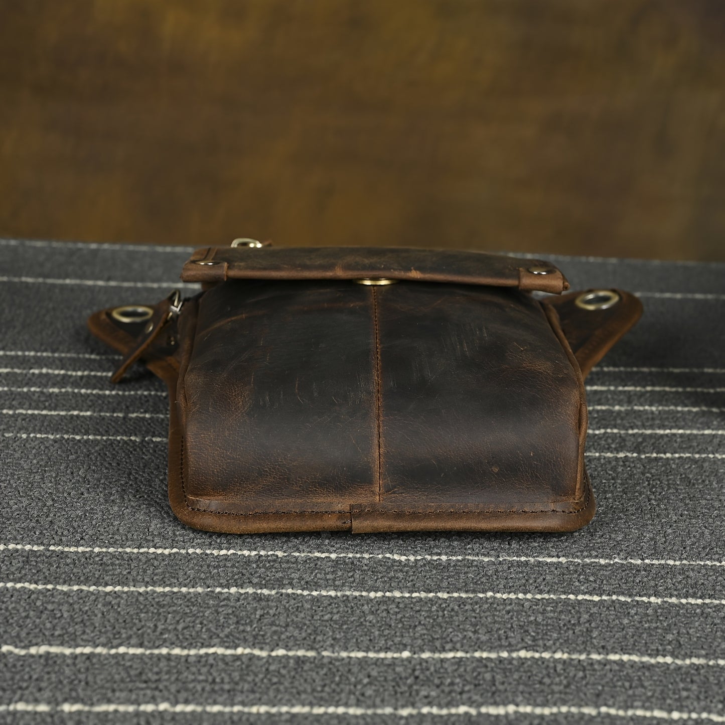 Men's Vintage Leather Sling Bag for Casual Travel