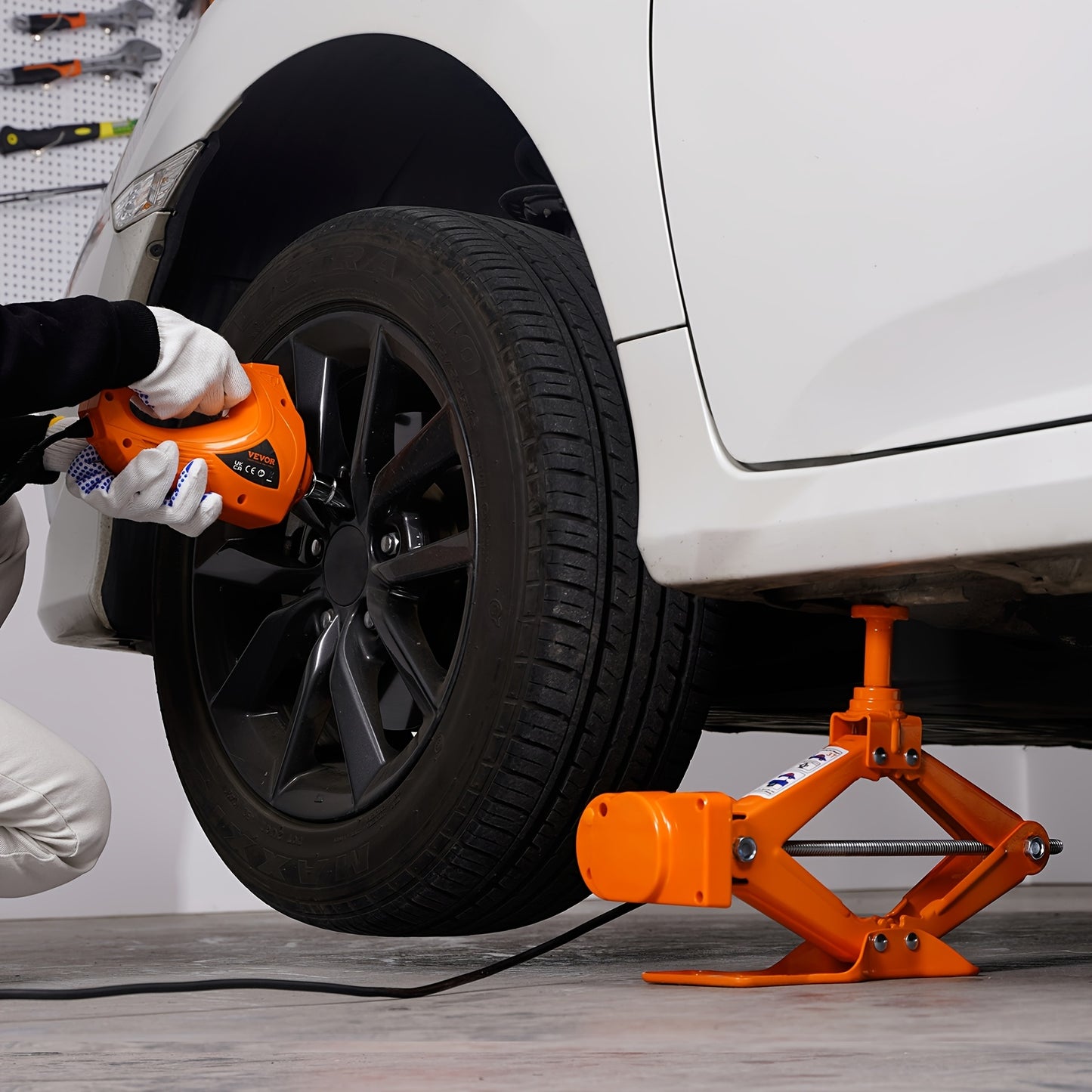 Happybuy Electric Scissor Lift for Easy Vehicle Maintenance